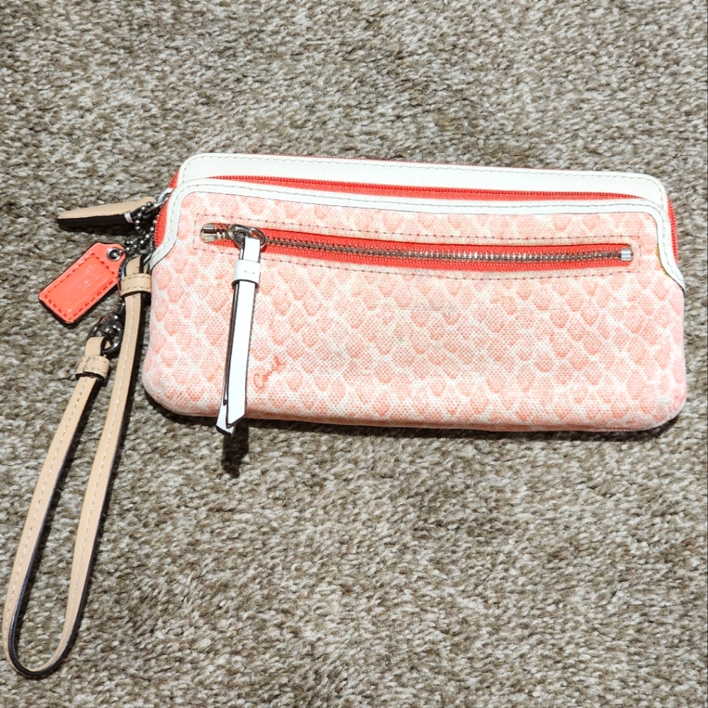 Coach Wallet - Double Zip Peach
